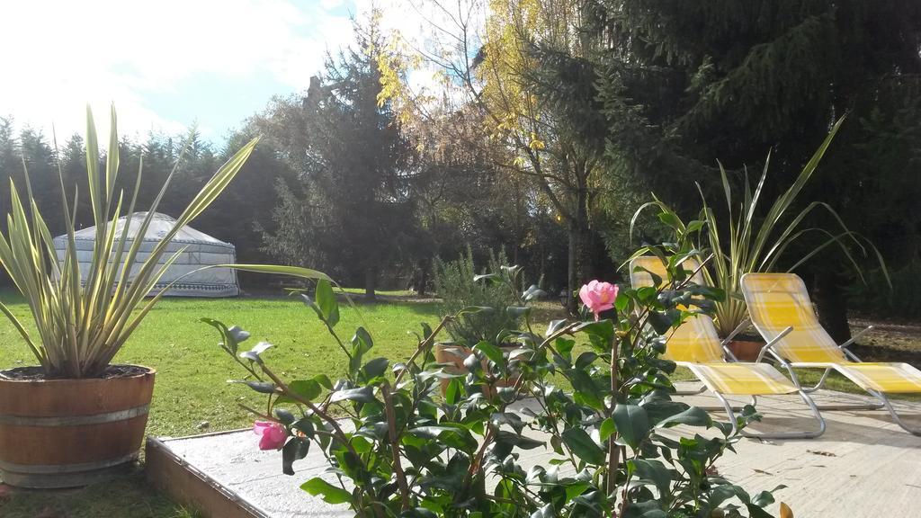 Les Yourtes Du Bearn - Domaine Des Deux Clos Acomodação com café da manhã Pontiacq-Viellepinte Exterior foto